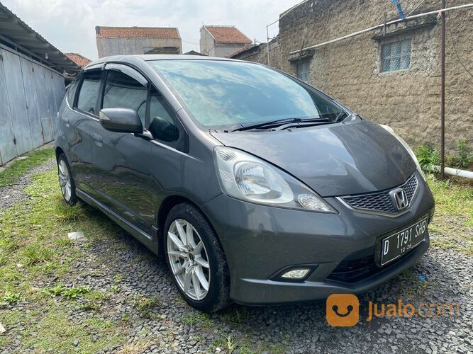 Mobil Sedan Honda Jazz rs matik 2010