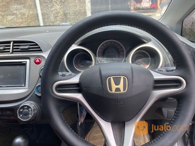 Mobil Sedan Honda Jazz rs matik 2010