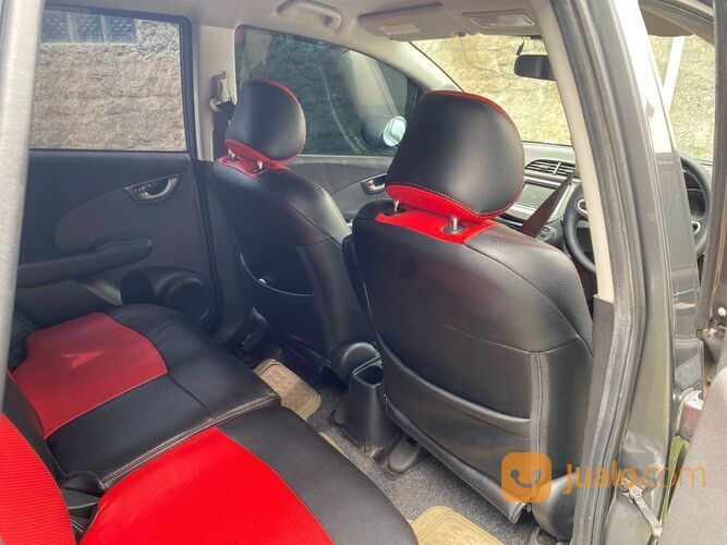 Mobil Sedan Honda Jazz rs matik 2010