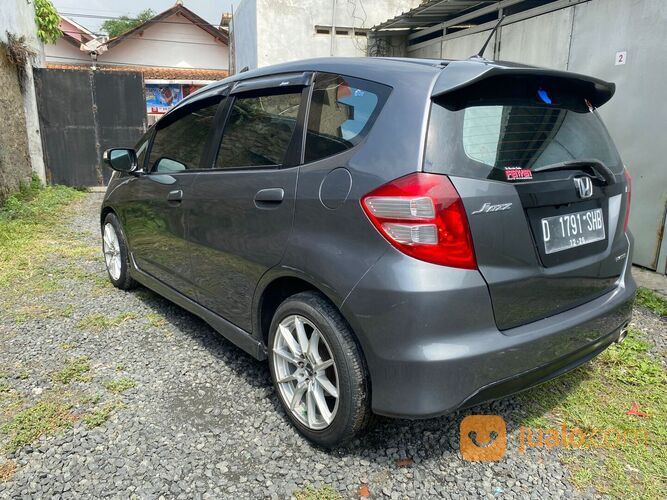 Mobil Sedan Honda Jazz rs matik 2010
