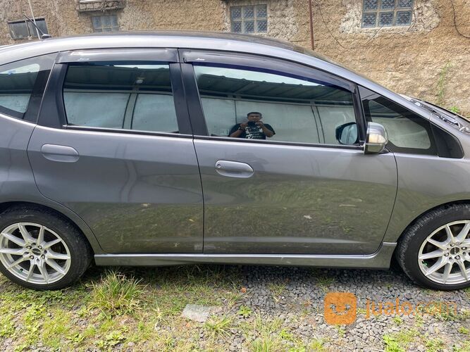 Mobil Sedan Honda Jazz rs matik 2010