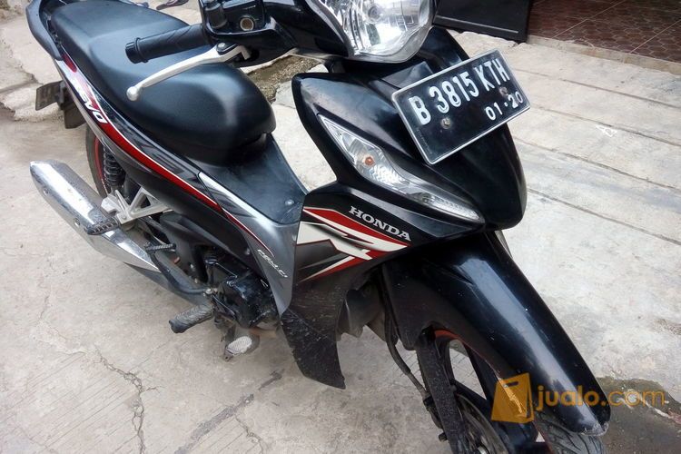 honda revo fi tahun 2015