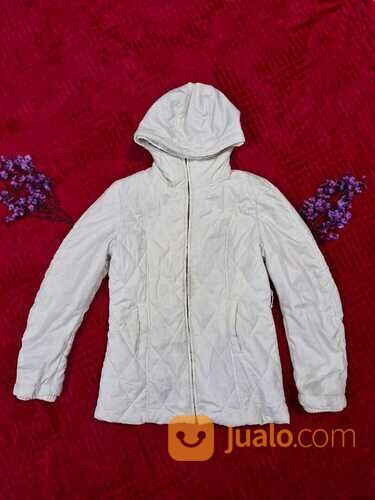 Sewa Jaket Hangat , Harum Dan Bersih Dekat Wisata Gunung Bromo