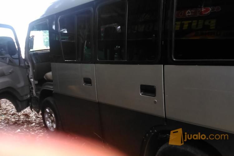 Mitsubishi canter minibus