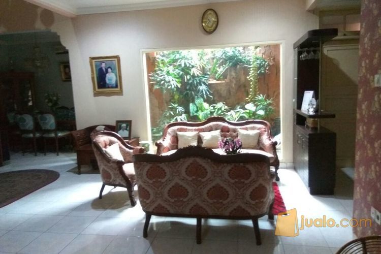 Rumah Full Wallpaper Legenda Wisata Cibubur