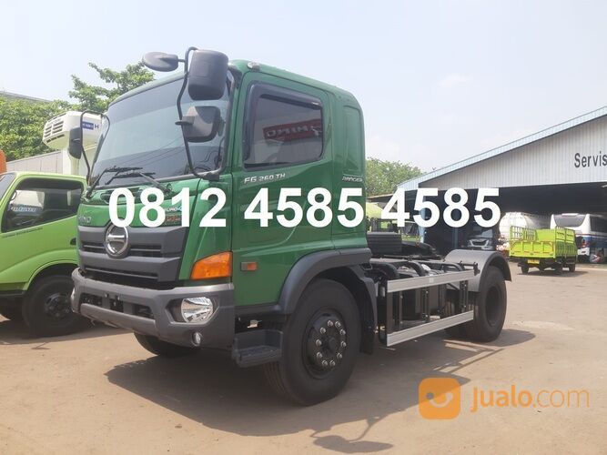 Tractor Head Trailer Engkel 4x2 Hino FG 260 TH Prime Mover Truck Logistics Cargo Trucking