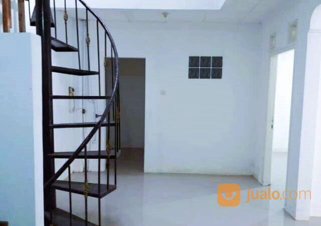 Strategis Rumah di Taman Narogong Indah Bekasi