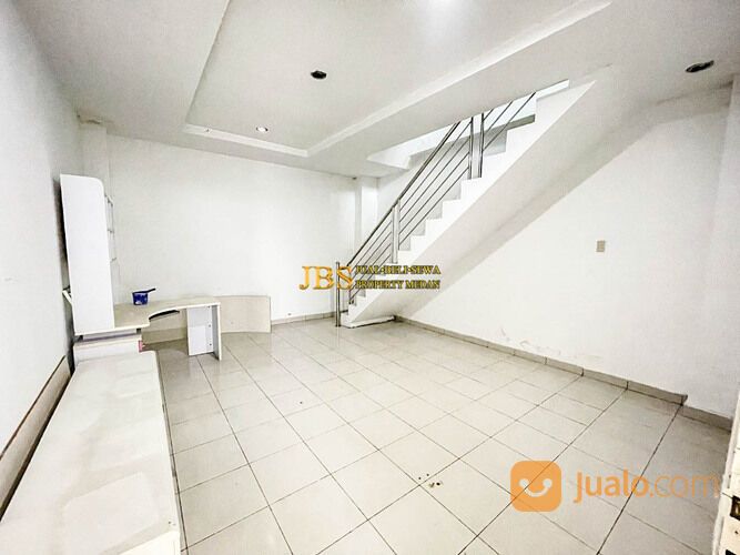 Rumah Siap Huni di Komplek Citra Wisata Jalan Karya Wisata - Medan