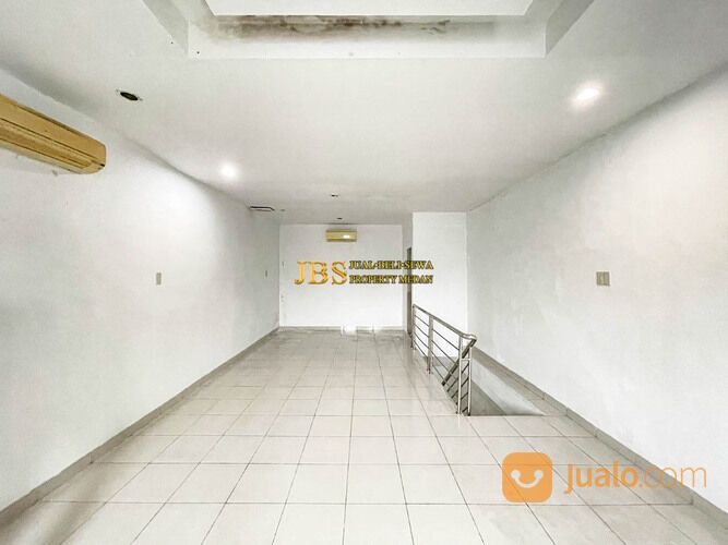 Rumah Siap Huni di Komplek Citra Wisata Jalan Karya Wisata - Medan