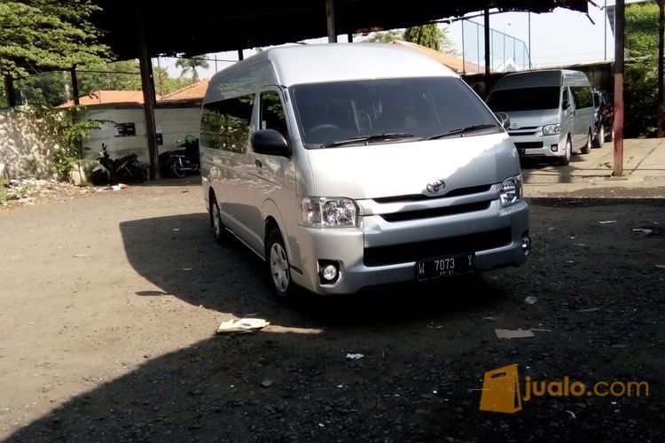 Rental Elf & Hiace