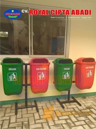 Tempat sampah dari bahan fiber