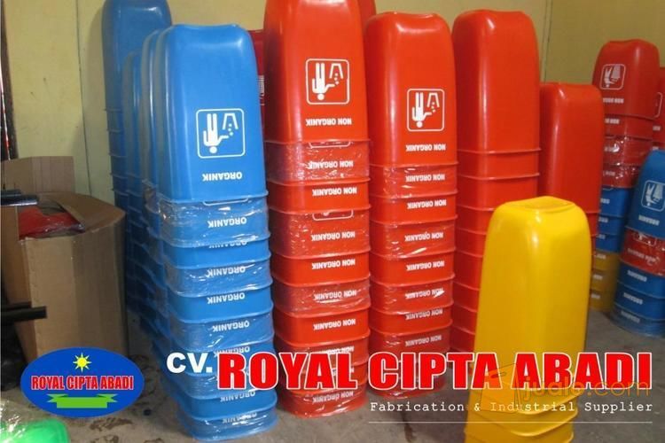 Tempat sampah dari bahan fiber