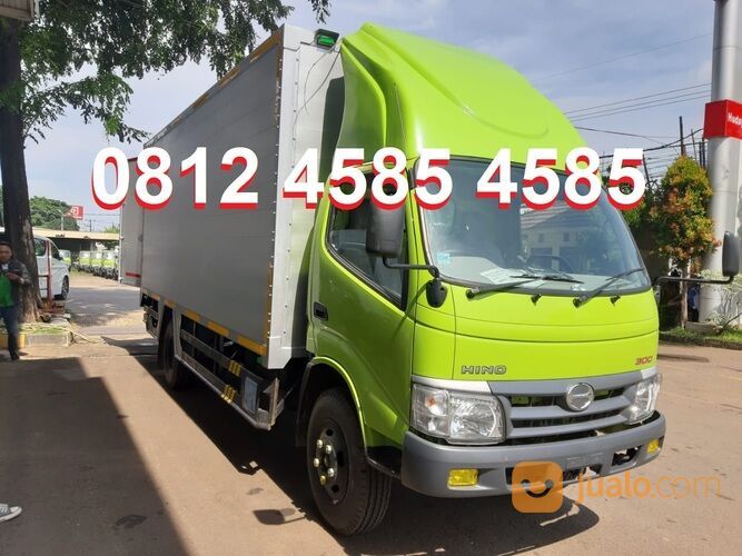 Hino Truck Box Besi Colt Diesel Engkel Long Truk 4 Roda CDE Truk Wing Box Truk 6 Roda CDD