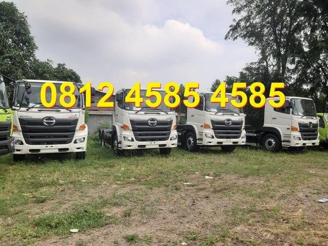 Tractor Head Trailer Tronton Hino 500 FM 340 TH Prime Mover Truck Lowbed Trailer Wingbox Bigmama