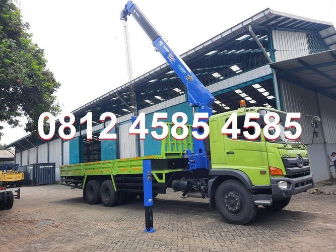 Hino 500 Truck Crane TADANO SANY XCMG 10 Ton Telescopic Truck Mounted Mobile Crane Foco Boom Truck