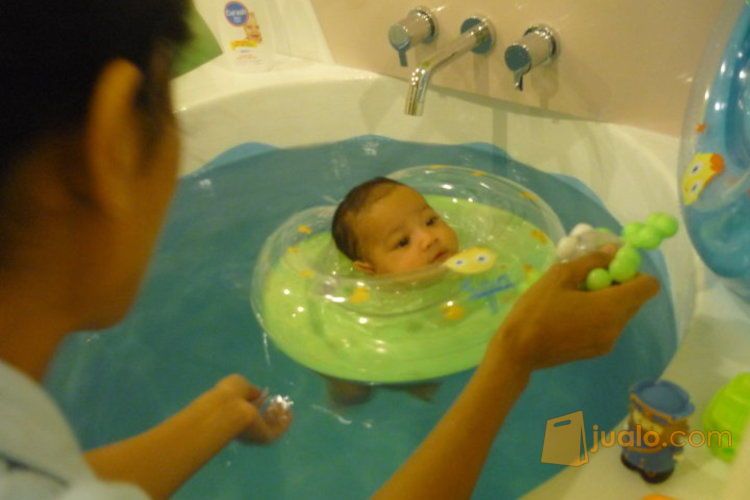 Pelampung Leher Bayi