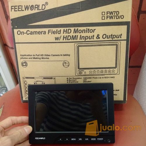 LED FEEL WORLD HD MONITOR WITH HDMI VGA