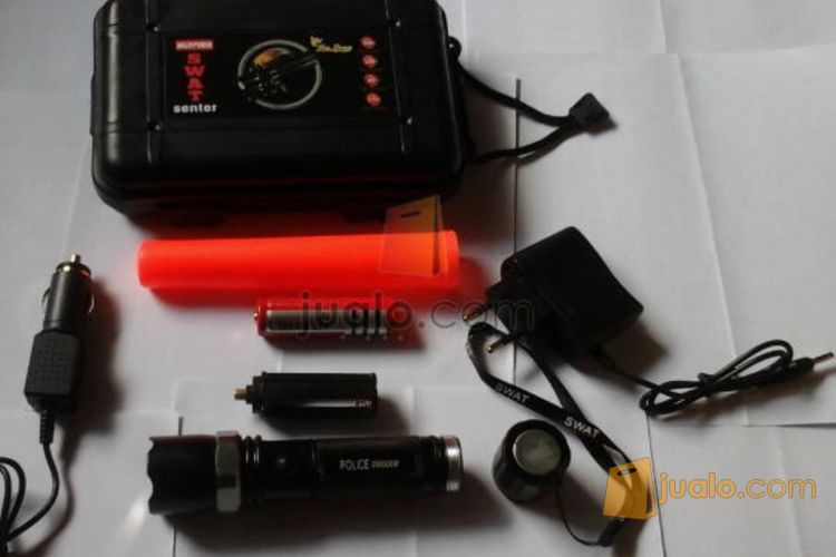 Senter Police Magnet Zoom 5 mode Hardcase