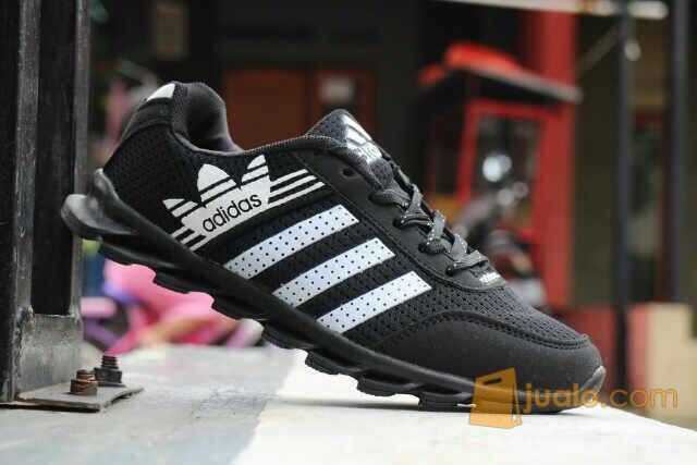Sepatu lari jogging senam wanita adidas springblade import vietnam