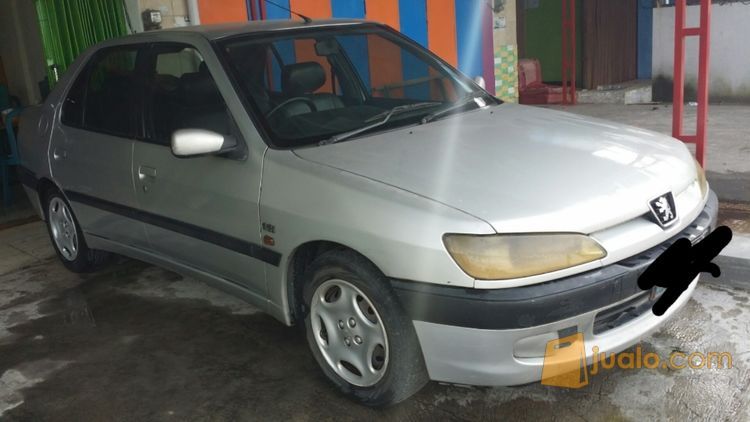 Mobil Peugeot 306 ST tahun 98