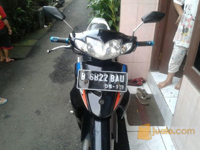 suzuki shogun R 125 th.2004