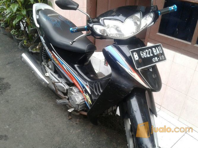 suzuki shogun R 125 th.2004