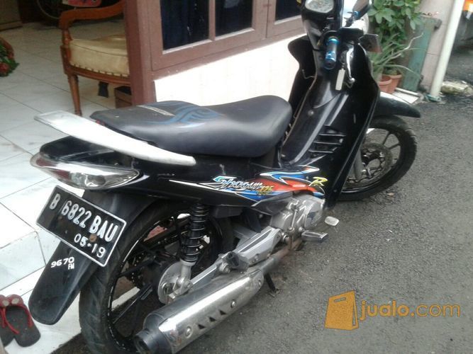 suzuki shogun R 125 th.2004