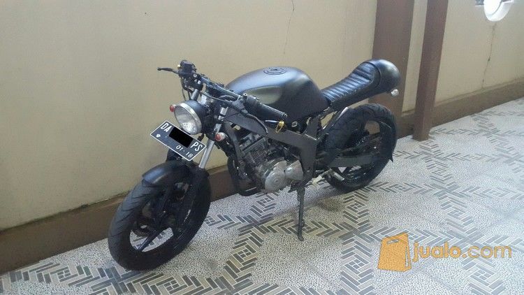 Caferacer Suzuki FXR 150 4 tak