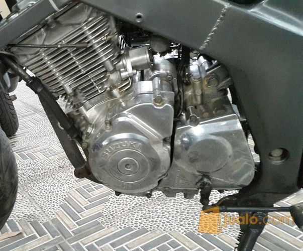 Caferacer Suzuki FXR 150 4 tak