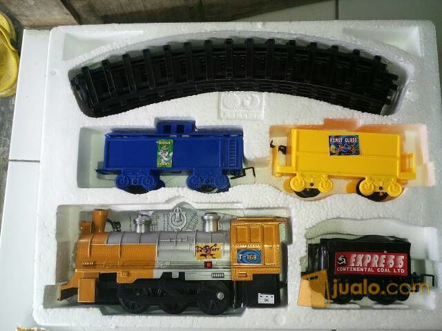 Mainan Kereta Api Besar CONTINENTAL TRAIN Bisa Keluar Asap / smoke