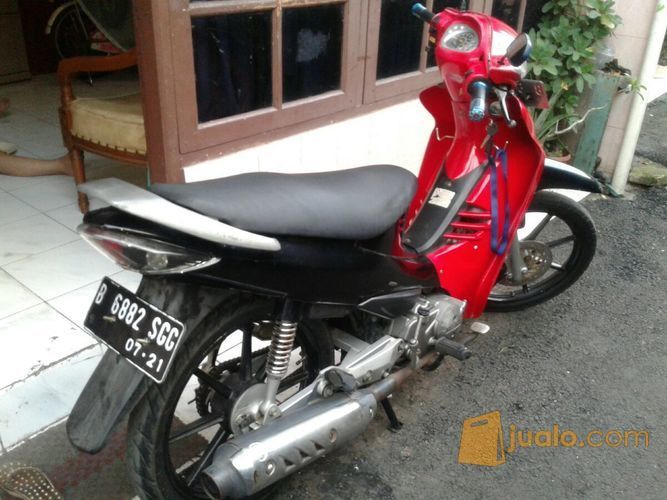 suzuki shogun R 125 th.2005