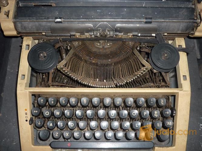Mesin Ketik Manual Kuno
