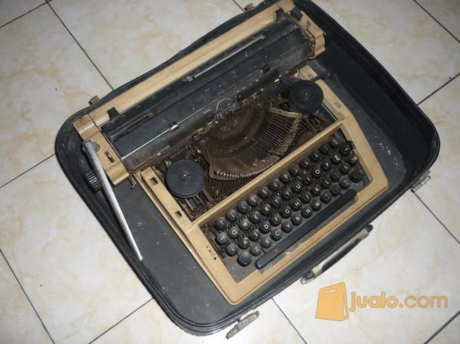 Mesin Ketik Manual Kuno