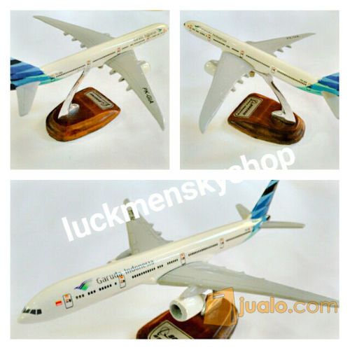 miniatur pesawat GARUDA 777-300ER