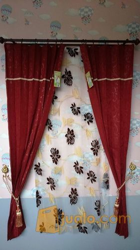 gorden minimalis merah 200 x 100