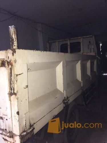 Isuzu ELF NHR 55 thn 2005