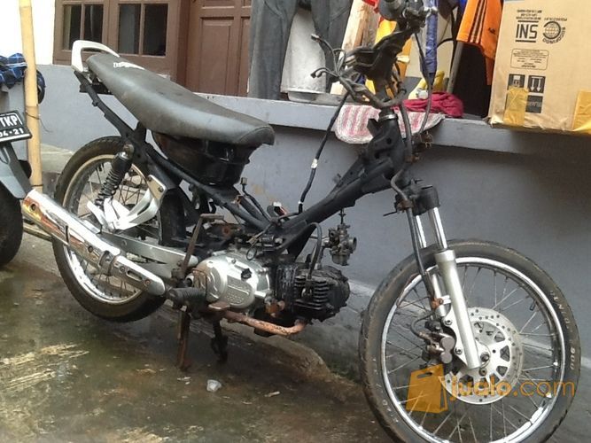Jupiter Z 2005 Biru