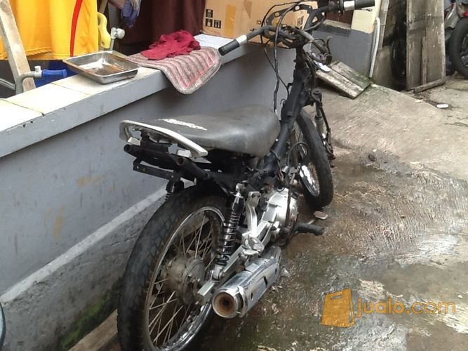 Jupiter Z 2005 Biru