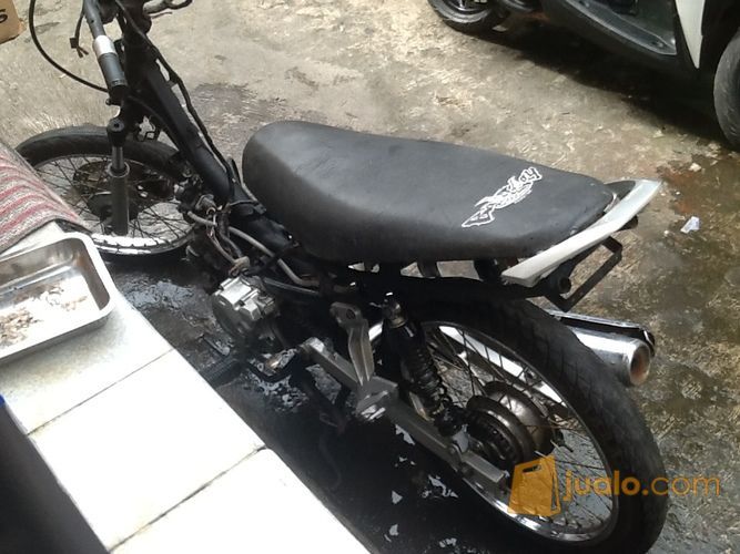Jupiter Z 2005 Biru