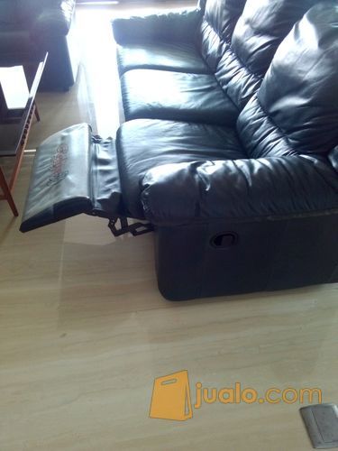 Sofa CELLINI kulit asli masih bagus dan elegan