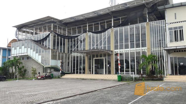 Gedung Serbaguna Atau Gedung Olahraga