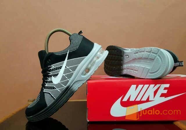 Promo Sepatu Kets Pria Nike Air Max Tab Size 39-44