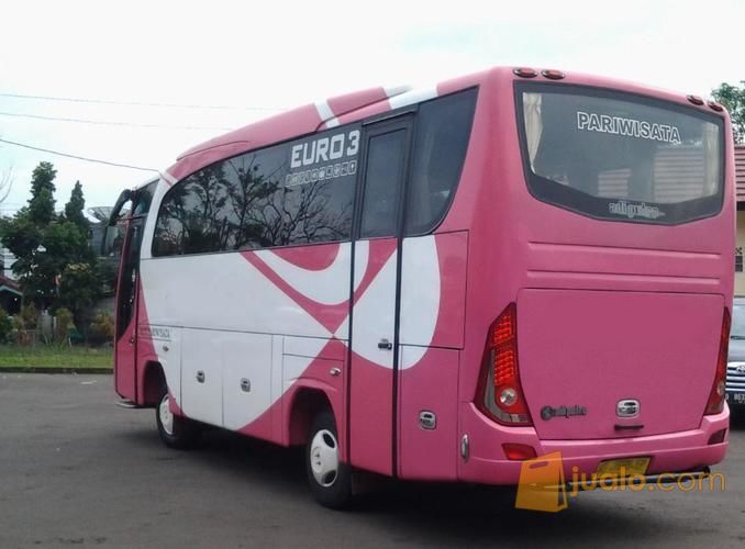 Jual Bus Pariwisata, Medium Adiputro Hino FB 2012 ( Istimewa )