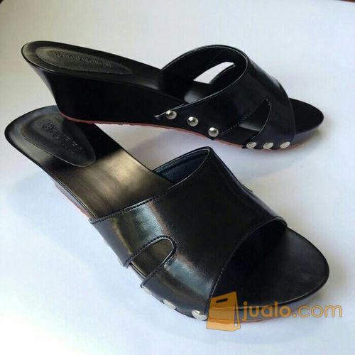 sandal sendal wanita cewe kayu mahoni 5 7 cm wedges kelon hitam selop