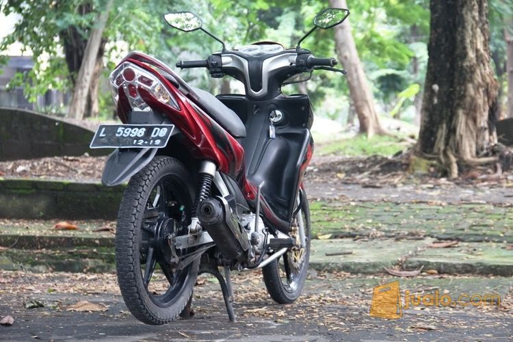 2009 akhir Jupiter Z Yamaha merah hitam L Surabaya cakram besar