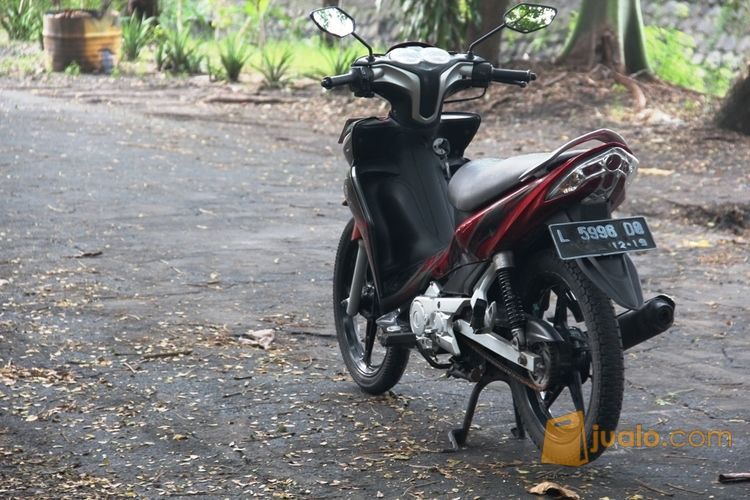 2009 akhir Jupiter Z Yamaha merah hitam L Surabaya cakram besar