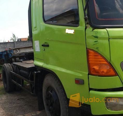 Dijual HINO LOHAN HEAD TRUCK ENGKEL 2009 & 2010