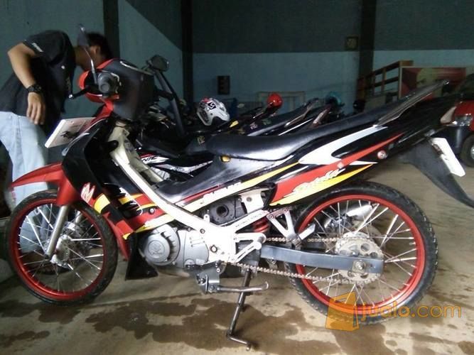 motor satria hiu 2004