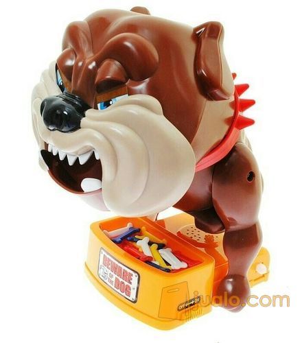 Mainan Anjing Galak Gigit Tulang / Beware The dog Running Man Korea