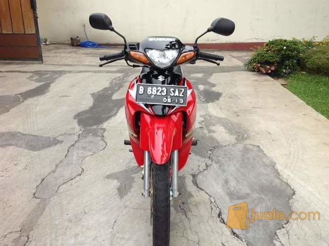 satria hiu 2004 merah hitam,mantap!!